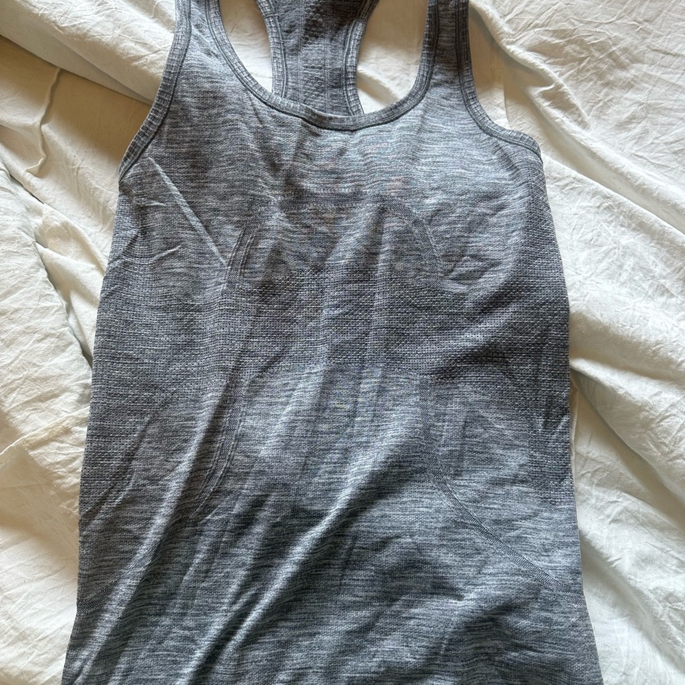 Lululemon Athletica Gray Fitted Sleeveless Tank Top